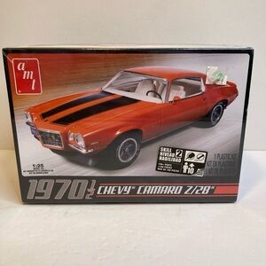 AMT model kit 1970 1/2 Camaro Z28 1:25 Scale New